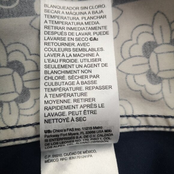 Chico's No Iron Chic Stretch Ladies Size 1 (US - 8) Navy Tan Cream Long Shirt - Picture 5 of 13